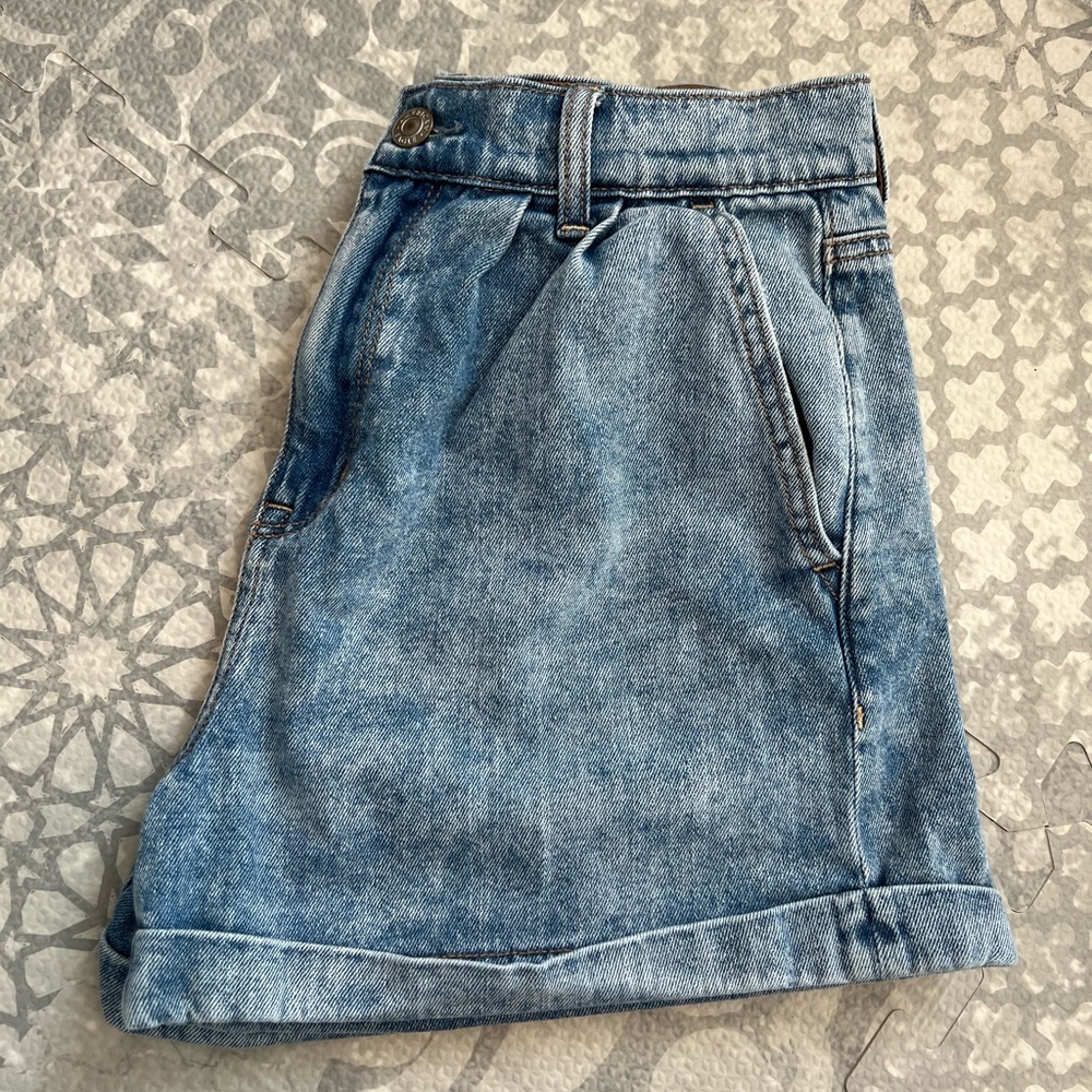 American Eagle Outfitters Light Blue Relax Mom Jean Shorts 4 - Picture 5 of 5